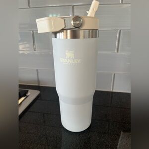 Stanley 30 oz Straw Flip-Lid
